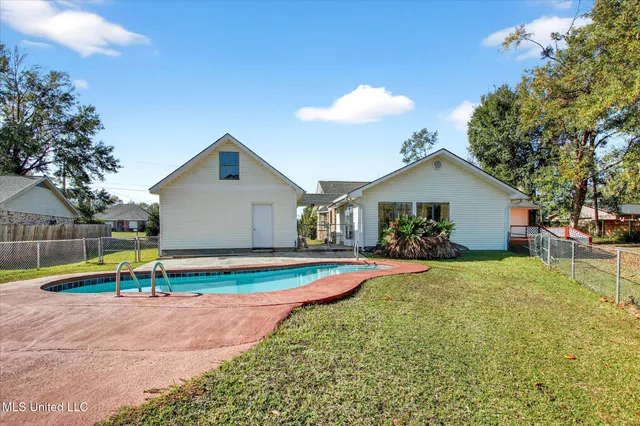 $285,000 | 17080 Fenton Dedeaux Road, Kiln, MS 39556