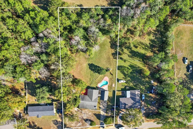 $285,000 | 17080 Fenton Dedeaux Road, Kiln, MS 39556