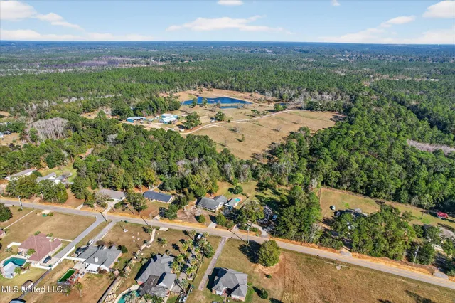 $285,000 | 17080 Fenton Dedeaux Road, Kiln, MS 39556