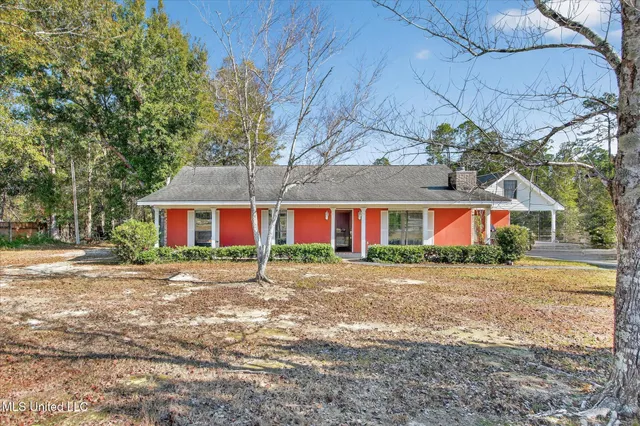 $285,000 | 17080 Fenton Dedeaux Road, Kiln, MS 39556