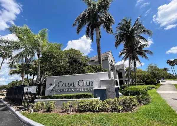 $275,000 | 15050 Southwest 103rd Terrace, Unit 7202, Miami, FL 33196