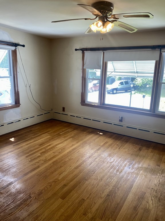 33 Briggs Road Westport, MA 02790 - Photo 5 of 9 Gallery Image 5