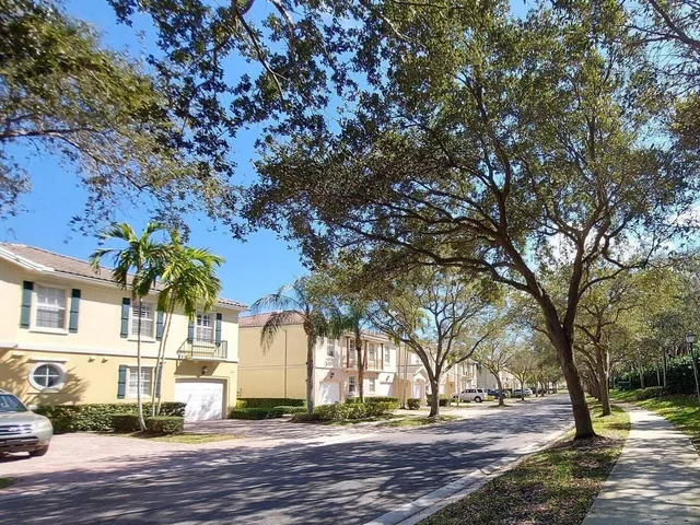 $2,900 | 181 Santa Barbara Way, Palm Beach Gardens, FL 33410