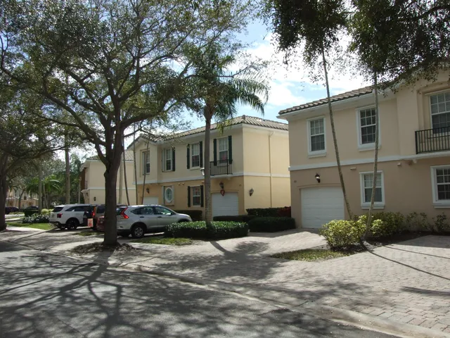 $2,900 | 181 Santa Barbara Way, Palm Beach Gardens, FL 33410