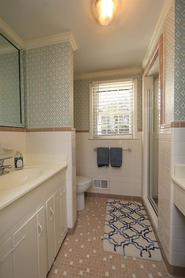 5804 Chelsea Place Raleigh, NC 27612 - Photo 17 of 29 Bathroom