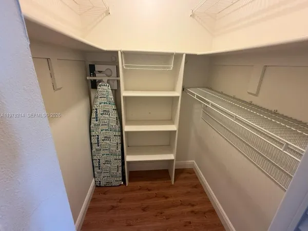 $1,600 | 415 Northeast 2nd Street, Unit 105, Hallandale Beach, FL 33009