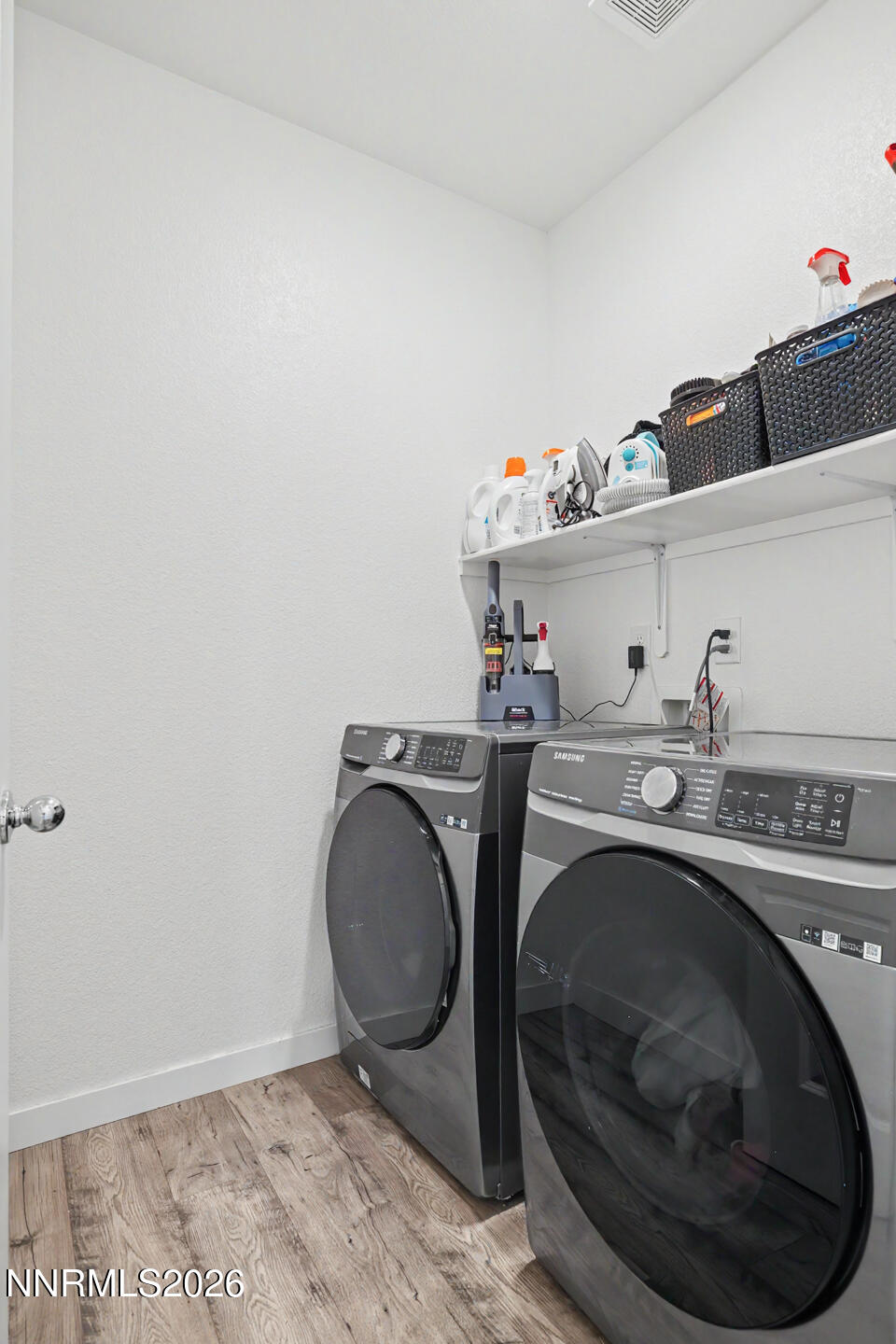 606 Sycamore Drive Fallon, NV 89406 - Photo 20 of 26 a utility room with sink dryer and washer