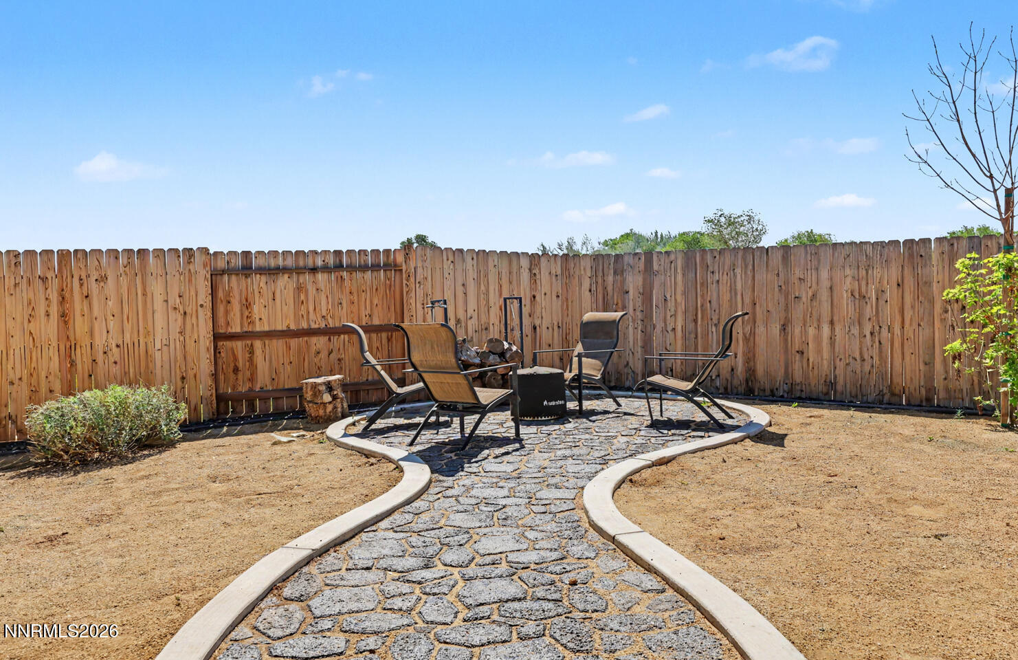 606 Sycamore Drive Fallon, NV 89406 - Photo 26 of 26 a view of outdoor space with seating area