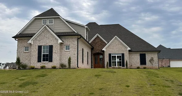 $500,000 | 1735 Bakersfield Way, Nesbit, MS 38651