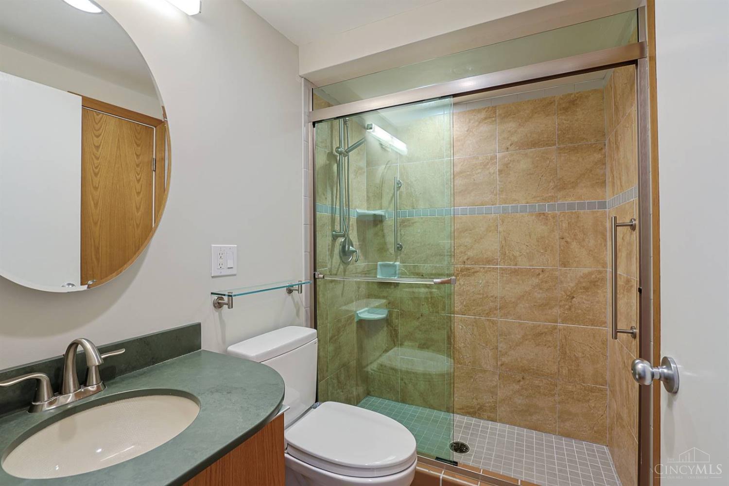 1022 Hatch Street Cincinnati, OH 45202 - Photo 34 of 50