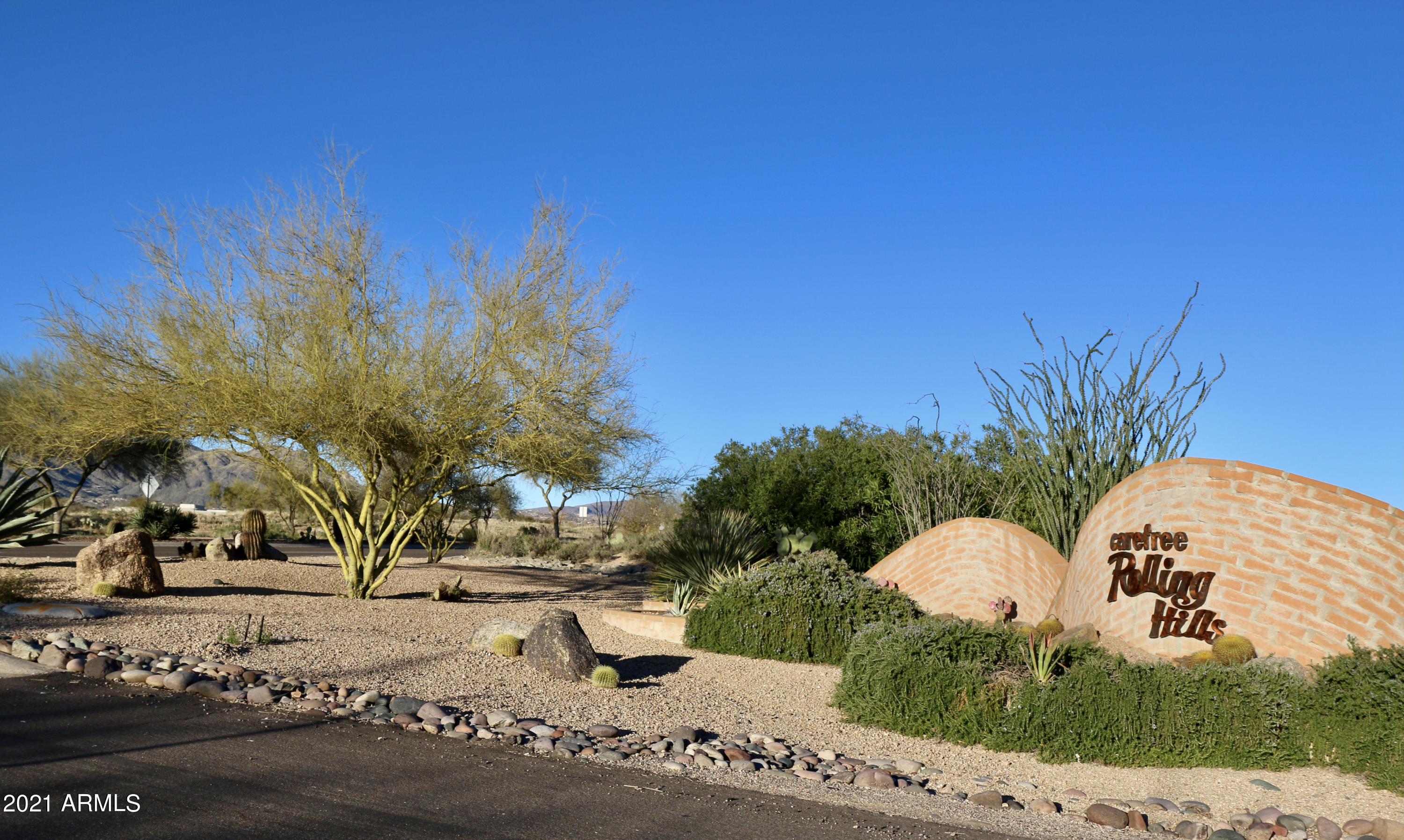 9511 East Romping Road, Unit 107 Carefree, AZ 85377 - Photo 2 of 48 Carefree Rolling Hills
