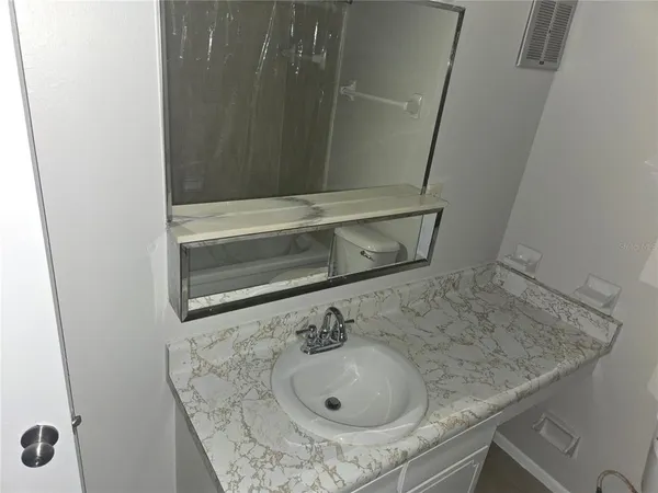 $1,250 | 1935 South Conway Road, Unit O5, Orlando, FL 32812