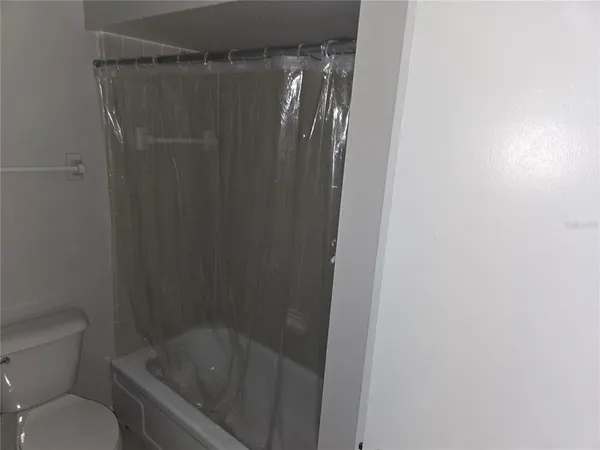 $1,250 | 1935 South Conway Road, Unit O5, Orlando, FL 32812