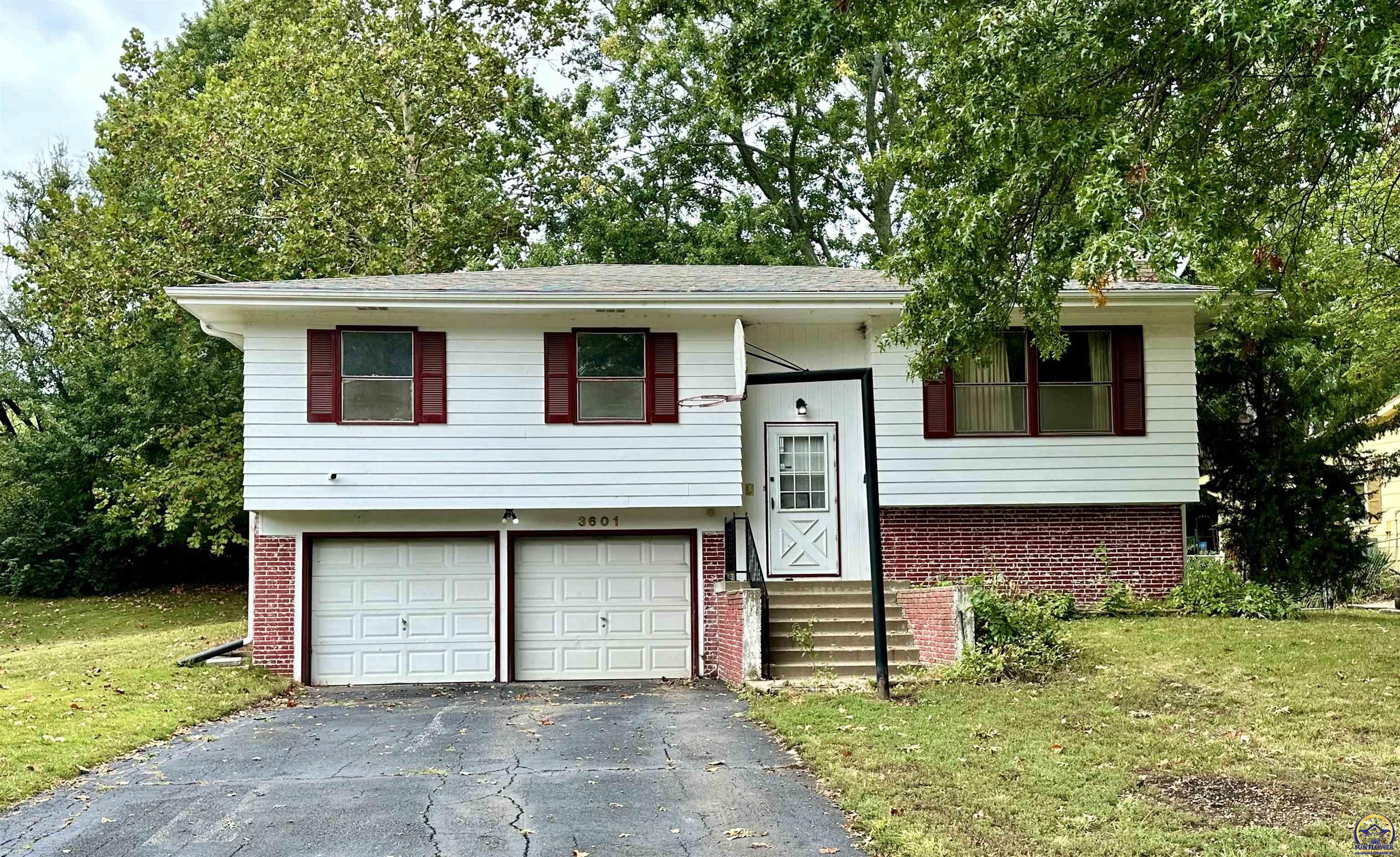 3601 Southeast Crestwater Dr  