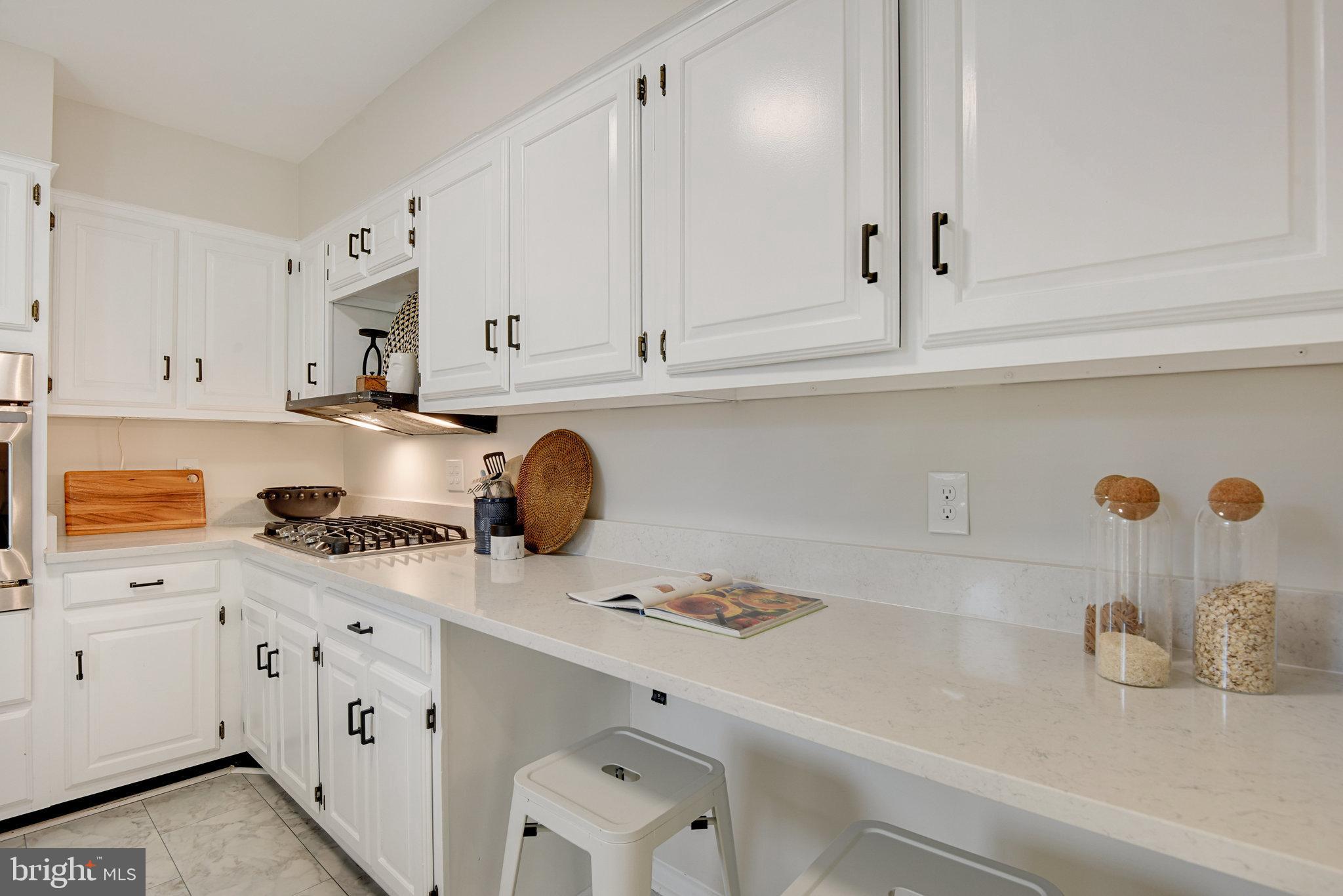 4415 Roundhill Road Alexandria, VA 22310 - Photo 16 of 41 New Quartz countertops