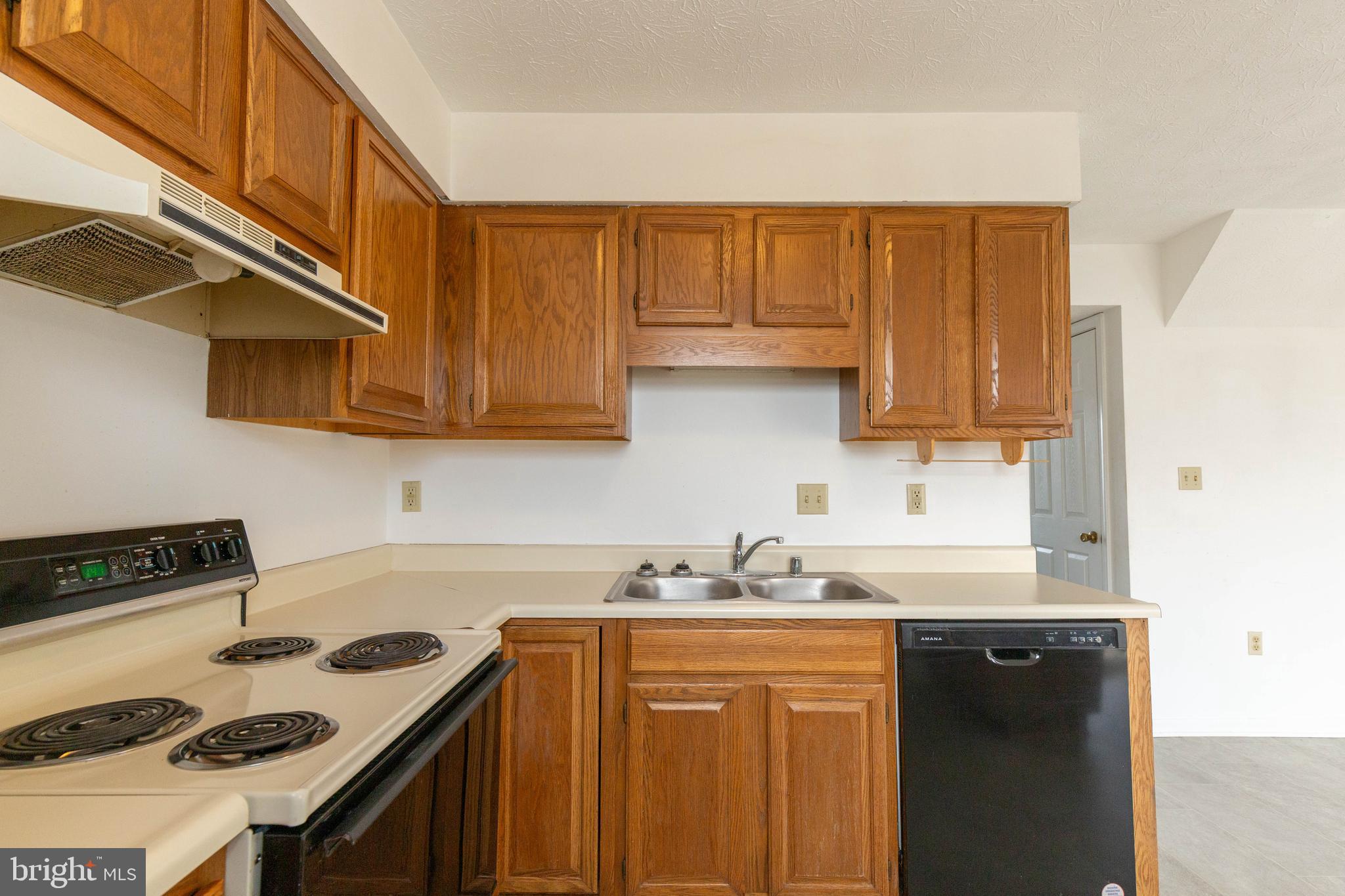 164 Stadium Circle Inwood, WV 25428 - Photo 8 of 30