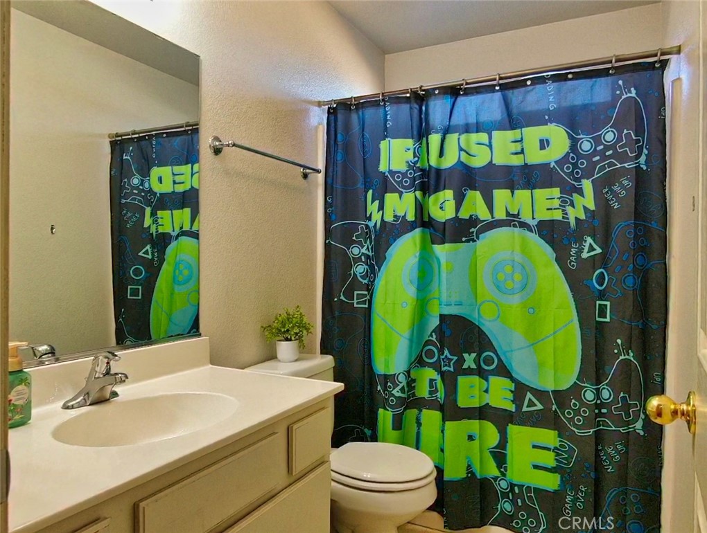 21172 Burgundy Way Apple Valley, CA 92308 - Photo 16 of 36