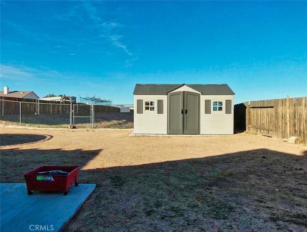 21172 Burgundy Way Apple Valley, CA 92308 - Photo 31 of 36