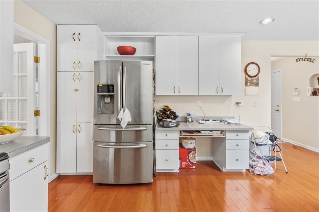 54 Jennifer Road Lowell, MA 01854 - Photo 6 of 21