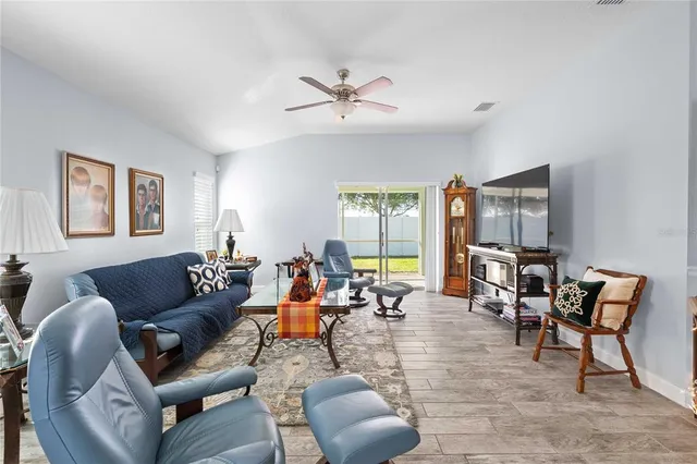 $285,000 | 5649 Autumn Shire Drive, Zephyrhills, FL 33541