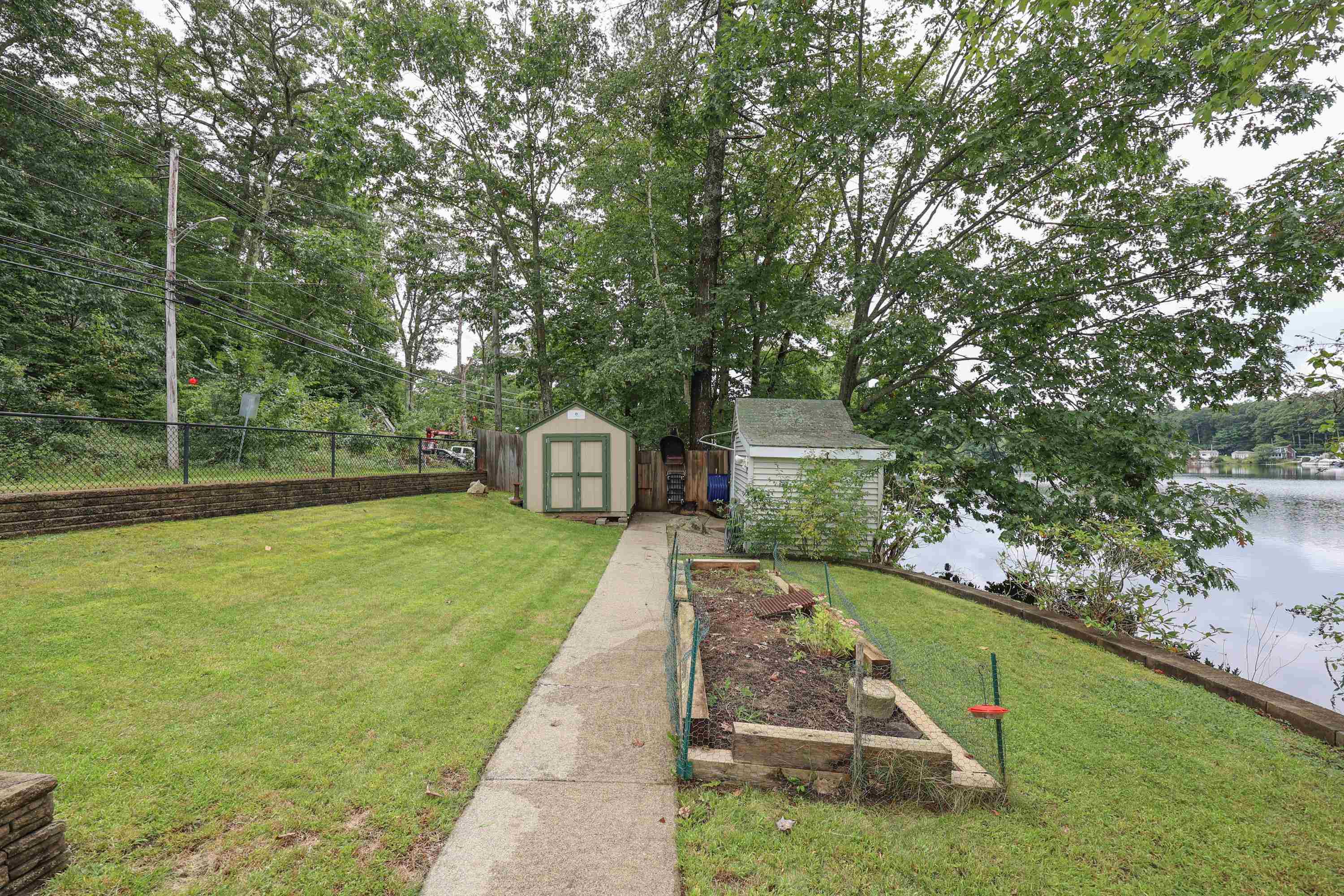 103 Shadow Lake Road Salem, NH 03079 - Photo 7 of 40