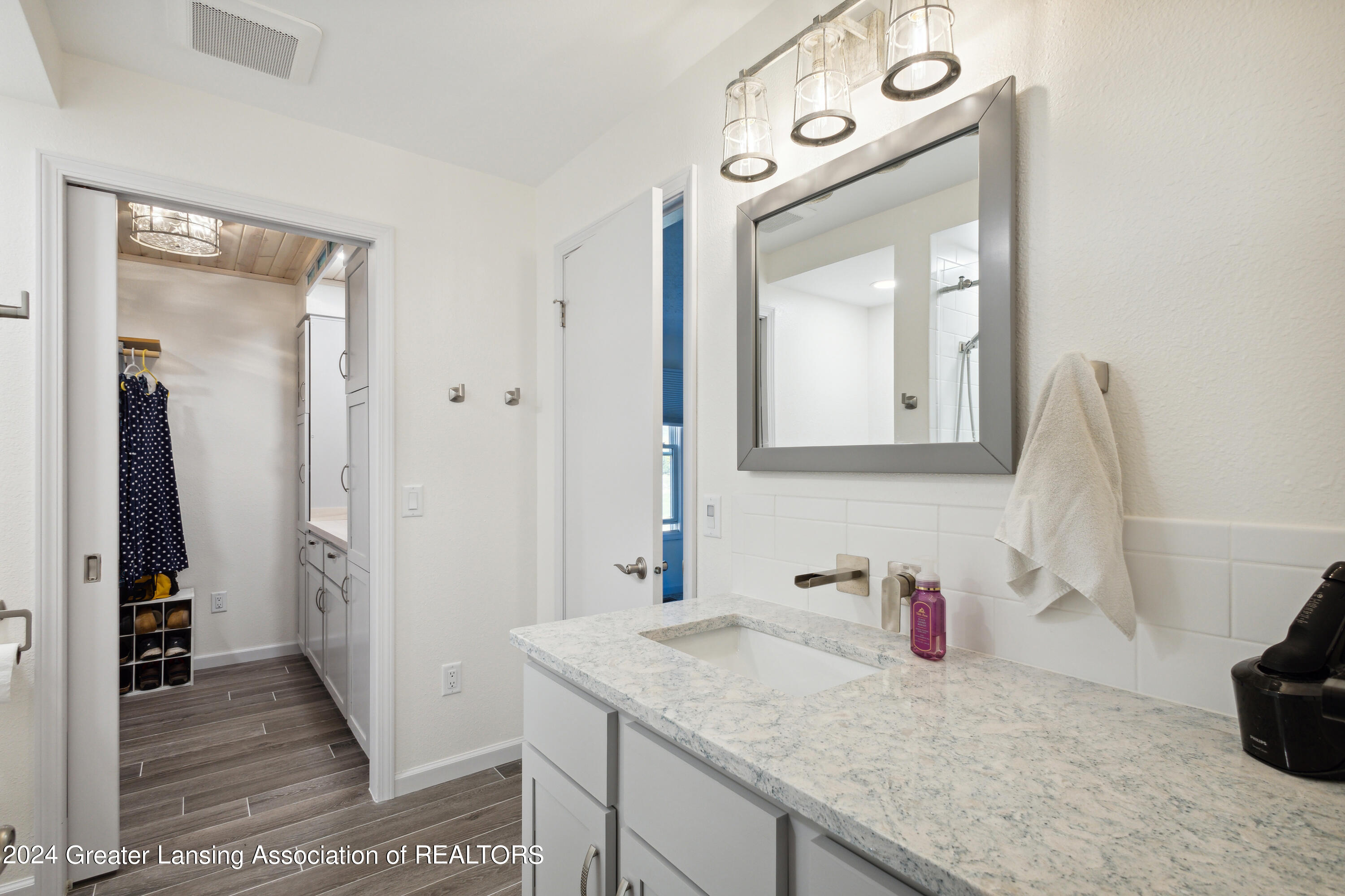 6845 Wilson Road Eaton Rapids, MI 48827 - Photo 17 of 52 Primary Bathroom