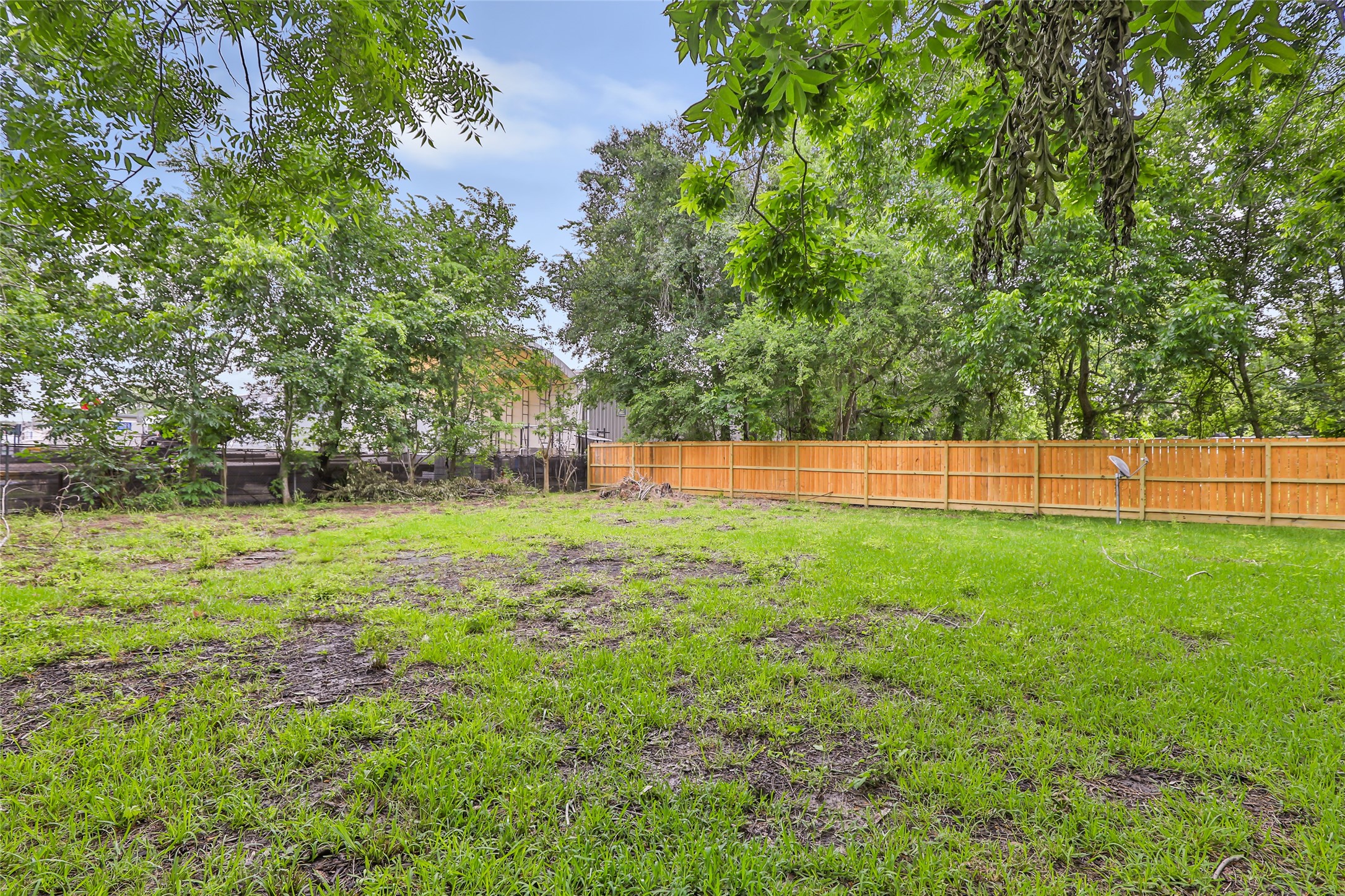 204 1/2 Kerry Road Highlands, TX 77562 - Photo 4 of 21