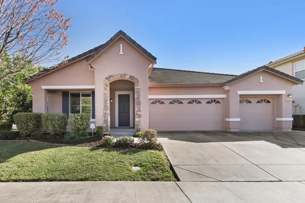 $688,000 | 5124 Golden Glory Way, Elk Grove, CA 95757