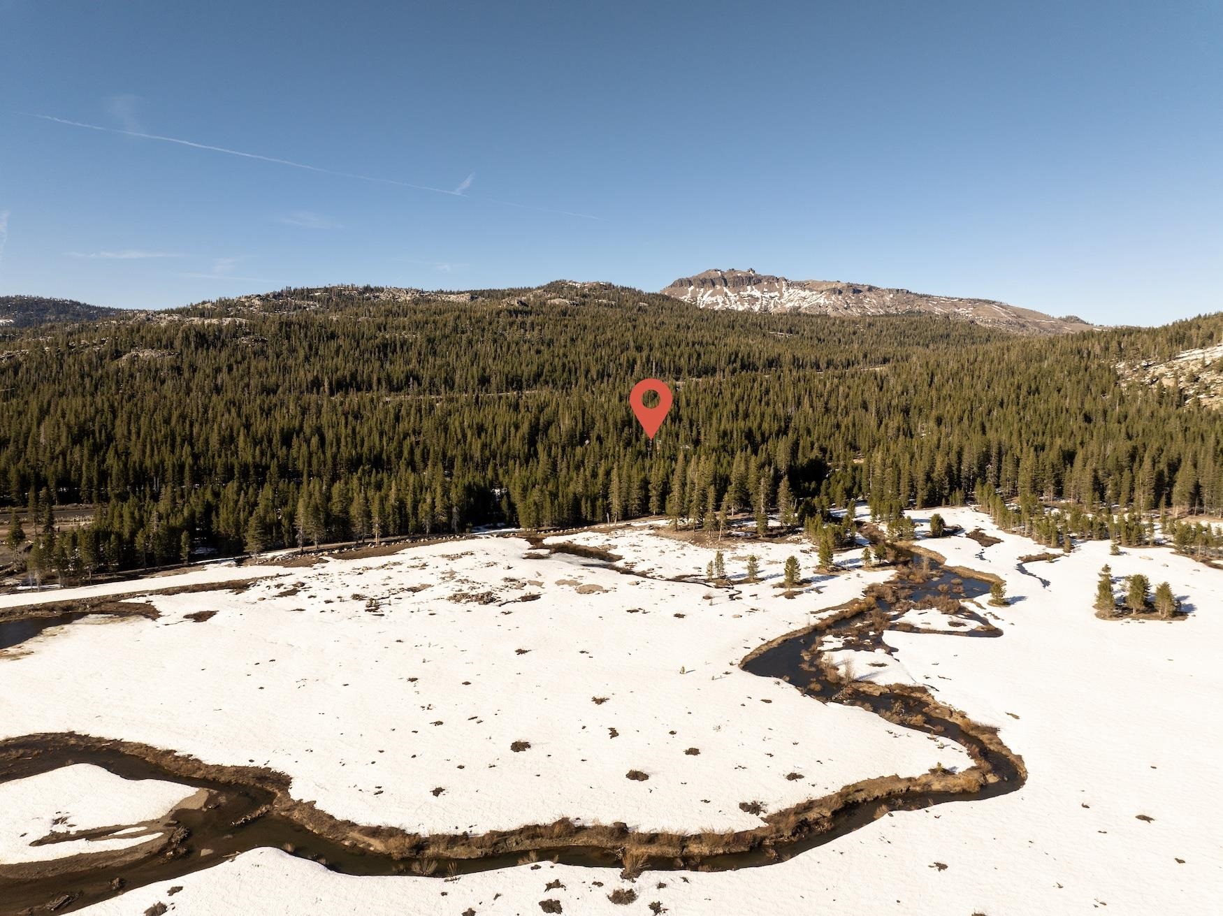 21146 Donner Pass Road Soda Springs, CA 95728 - Photo 22 of 25 a view of a backyard of snow