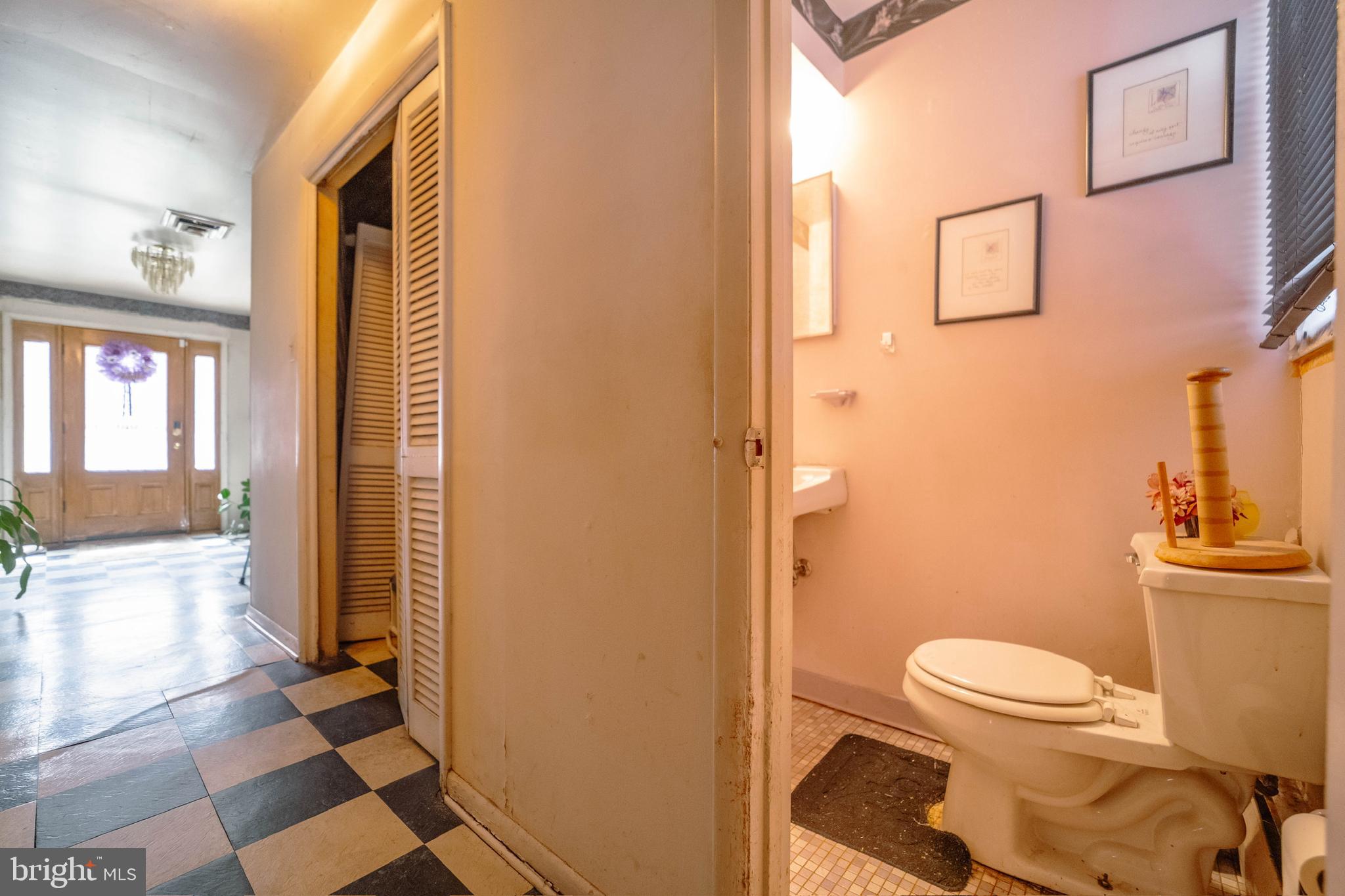 6900 Temple Hill Road Temple Hills, MD 20748 - Photo 9 of 43 a bathroom with a toilet and a shower
