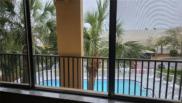 $164,900 | 2525 West Bay Drive, Unit C33, Largo, FL 33770