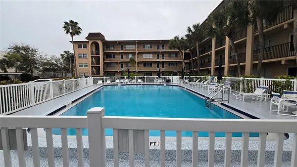 $164,900 | 2525 West Bay Drive, Unit C33, Largo, FL 33770
