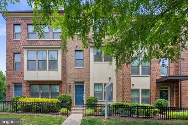 $500,000 | 4602 Woodberry Street, Riverdale, MD 20737