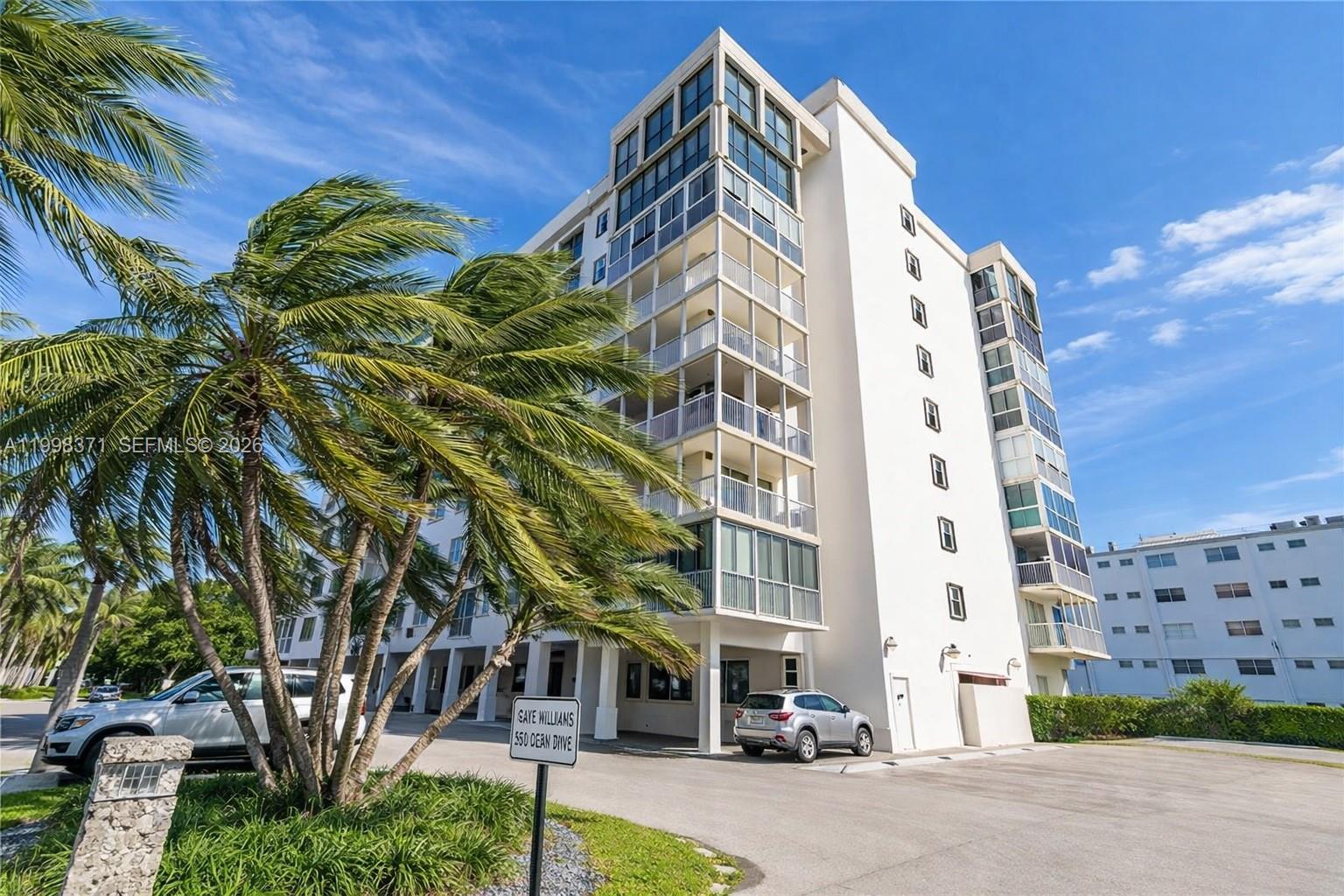 550 Ocean Drive, Unit 3H Key Biscayne, FL 33149 - Photo 1 of 34