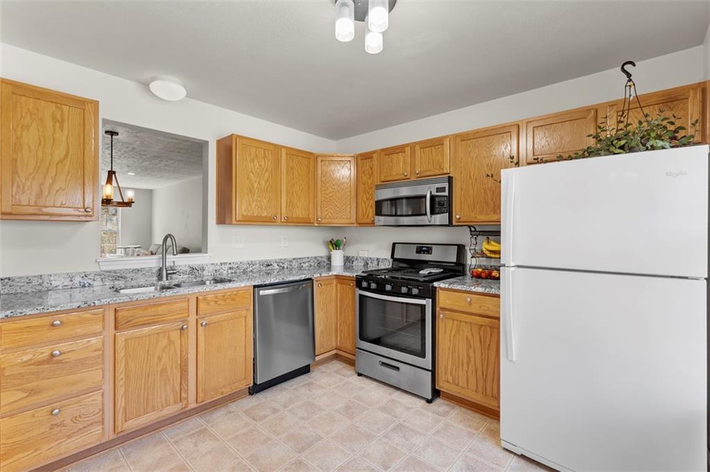 441 Georgetown Court Seven Fields, PA 16046 - Photo 6 of 44