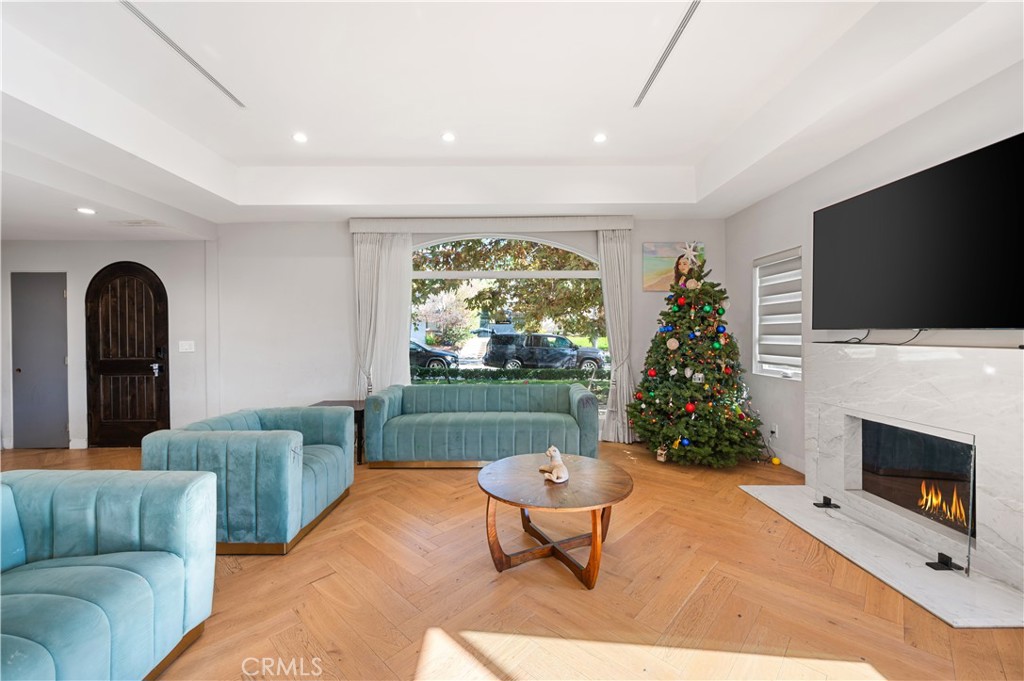 515 La Loma Road Glendale, CA 91206 - Photo 8 of 53