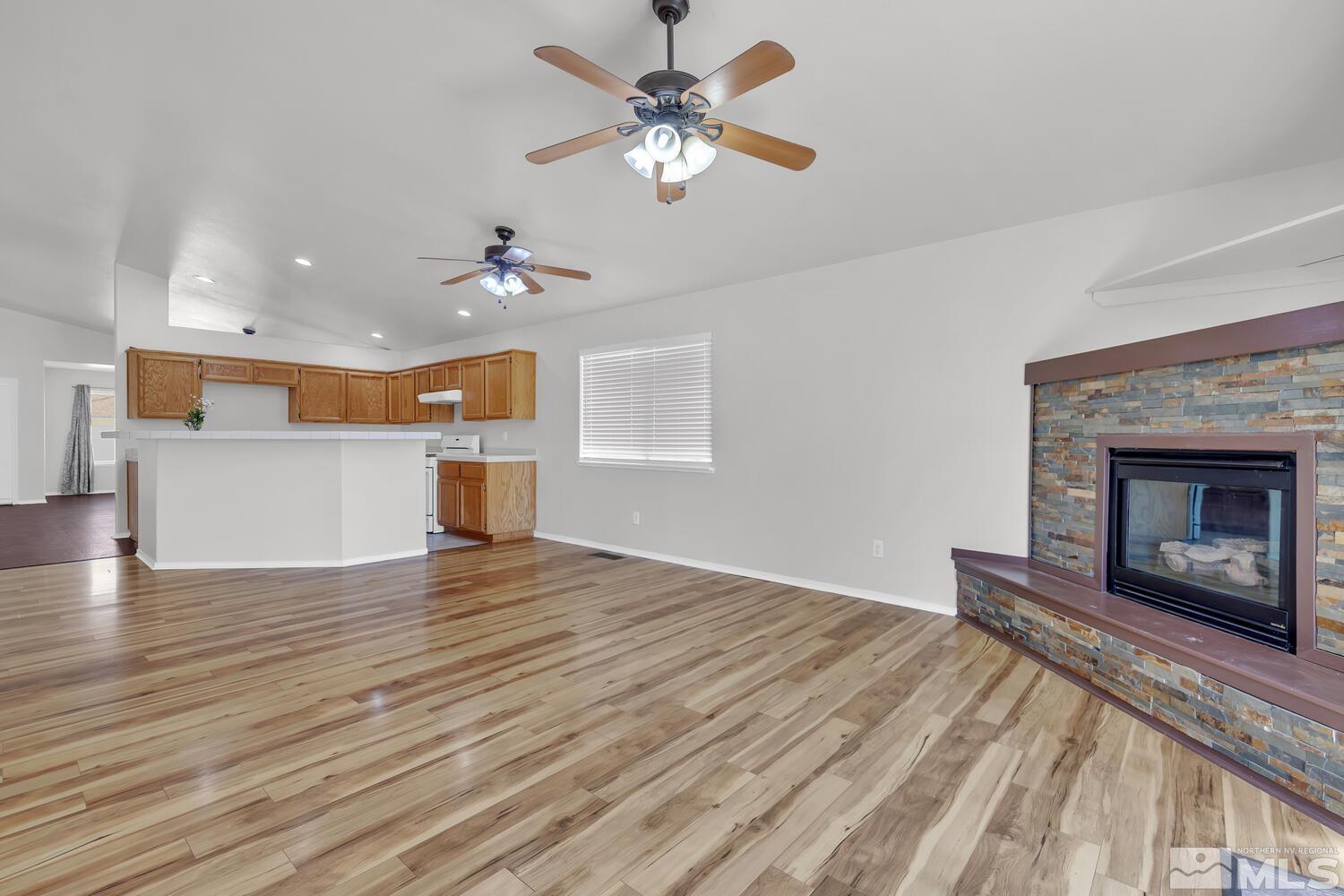 622 Tamsen Road Fernley, NV 89408 - Photo 4 of 33 Photo 4