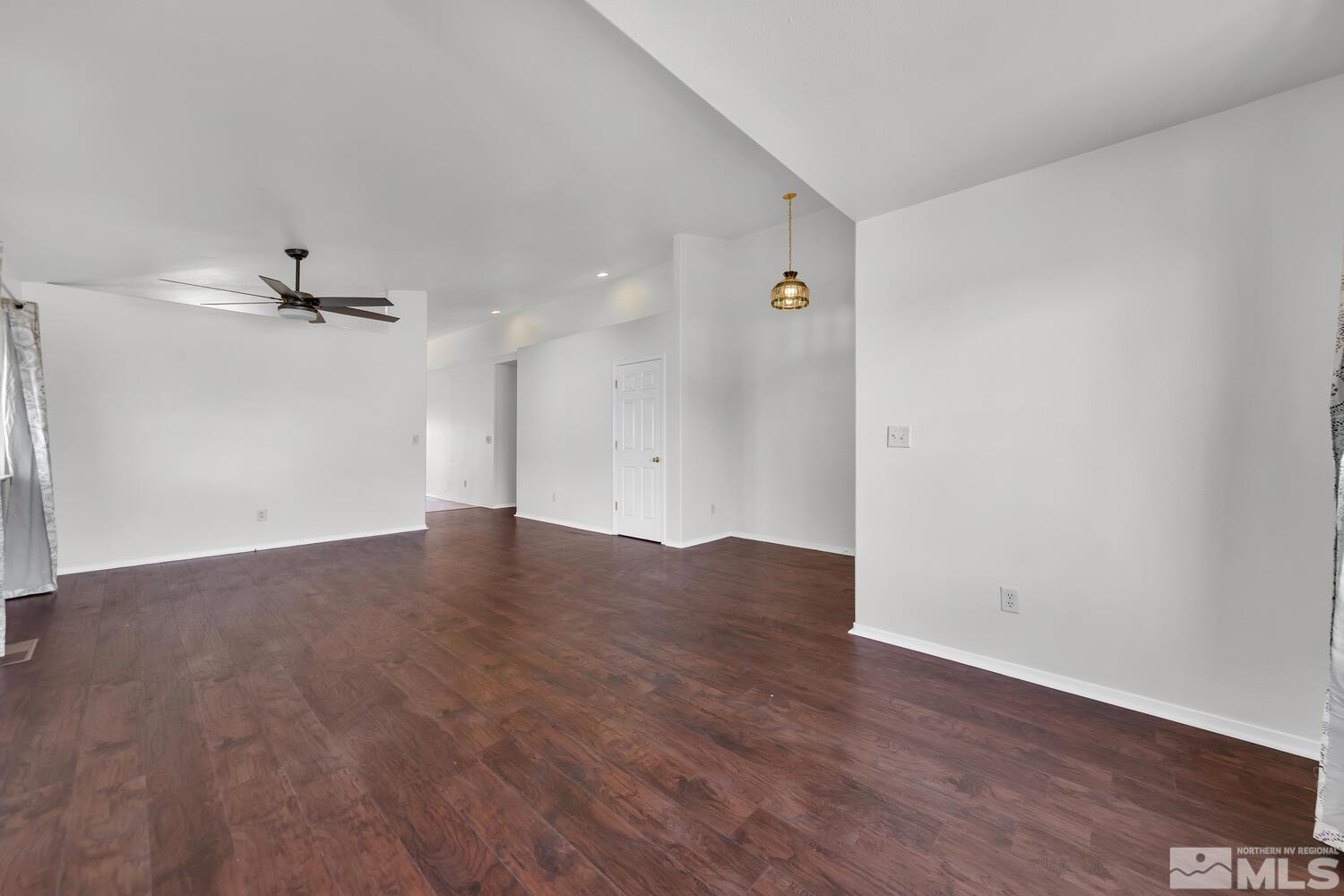 622 Tamsen Road Fernley, NV 89408 - Photo 7 of 33 Photo 7