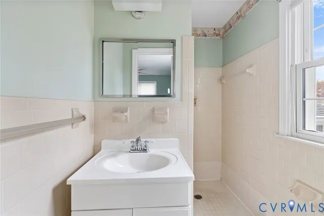 $400,000 | 1610 Careybrook Drive, Henrico, VA 23238