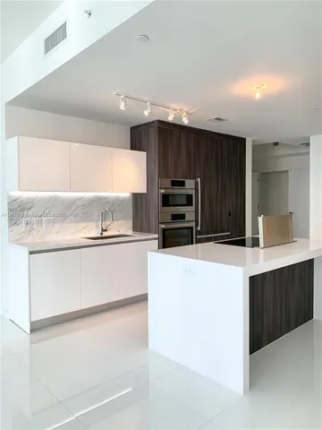 $810,000 | 851 Northeast 1st Avenue, Unit 3905, Miami, FL 33132