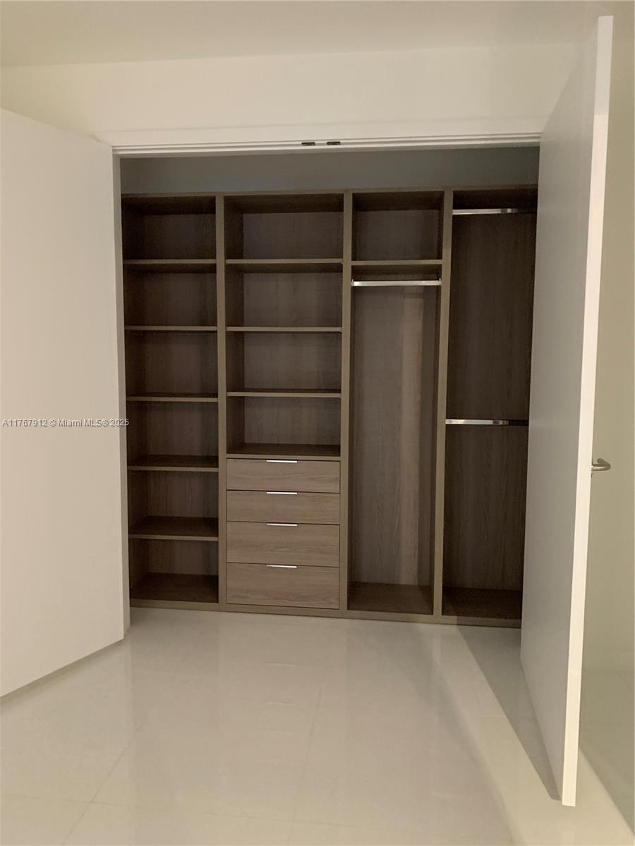 851 Northeast 1st Avenue, Unit 3905 Miami, FL 33132 - Photo 20 of 21