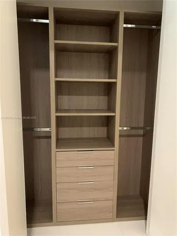 $810,000 | 851 Northeast 1st Avenue, Unit 3905, Miami, FL 33132