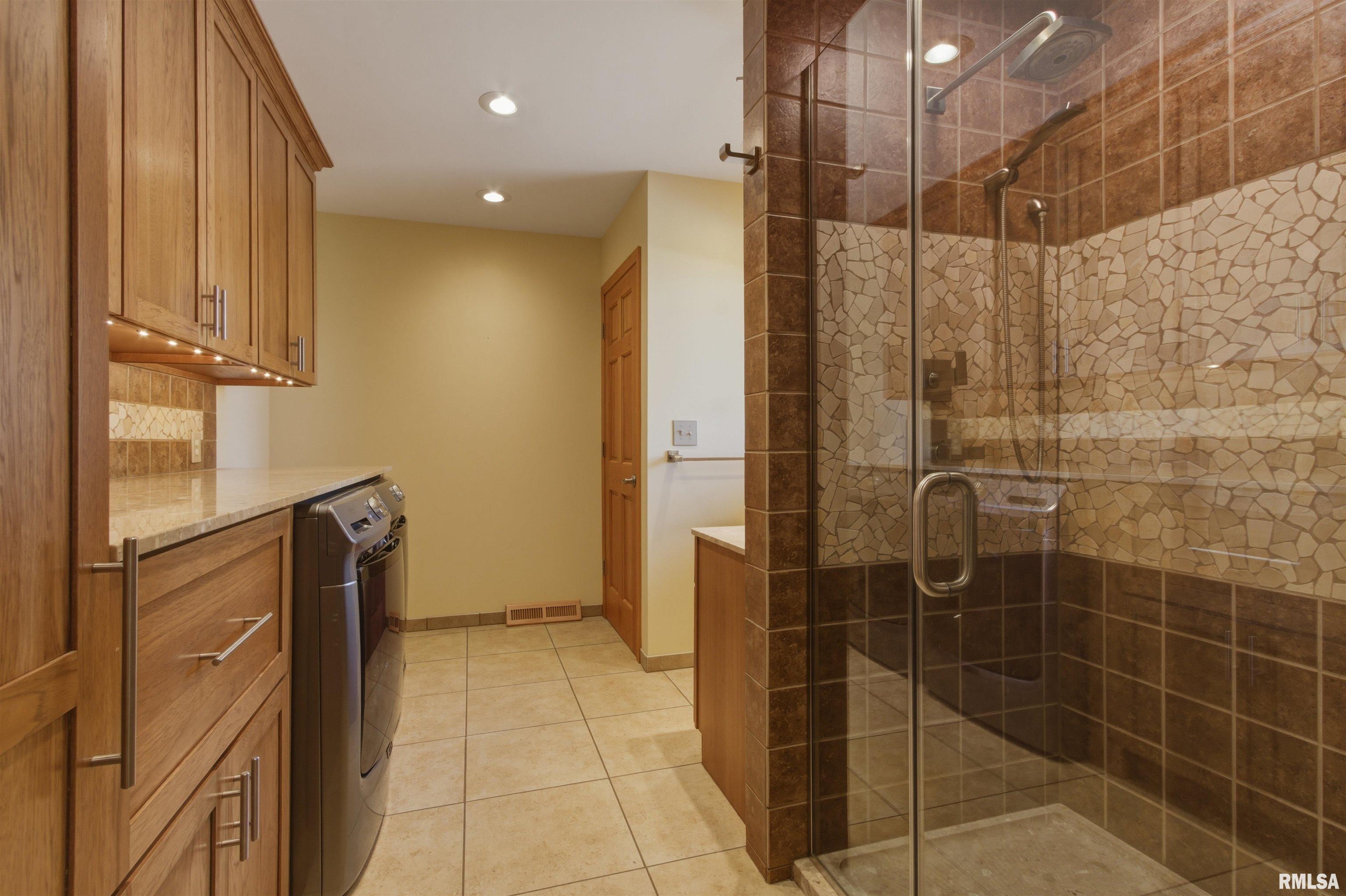 868 East County Highway Table Grove, IL 61482 - Photo 15 of 44