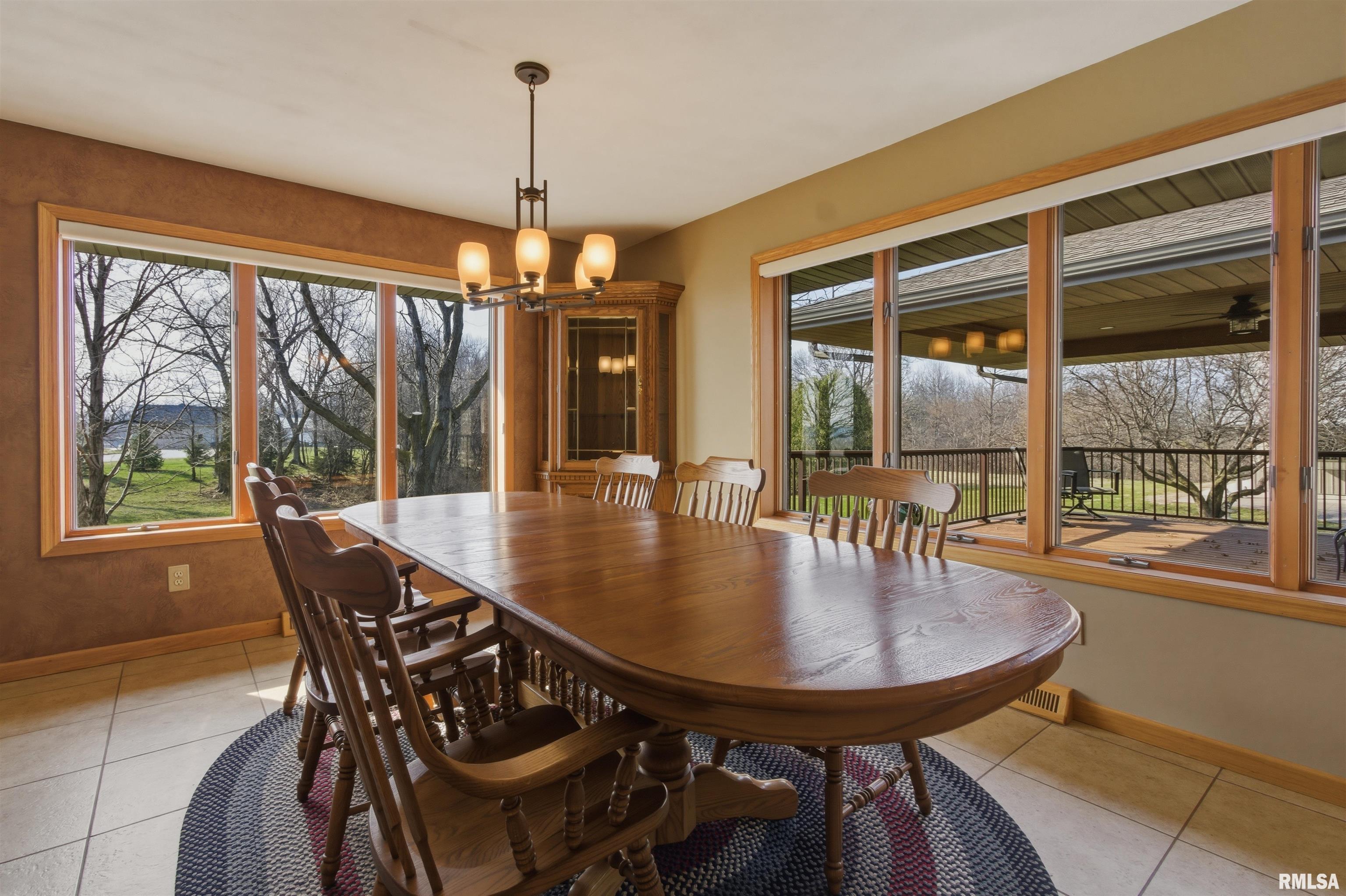 868 East County Highway Table Grove, IL 61482 - Photo 4 of 44