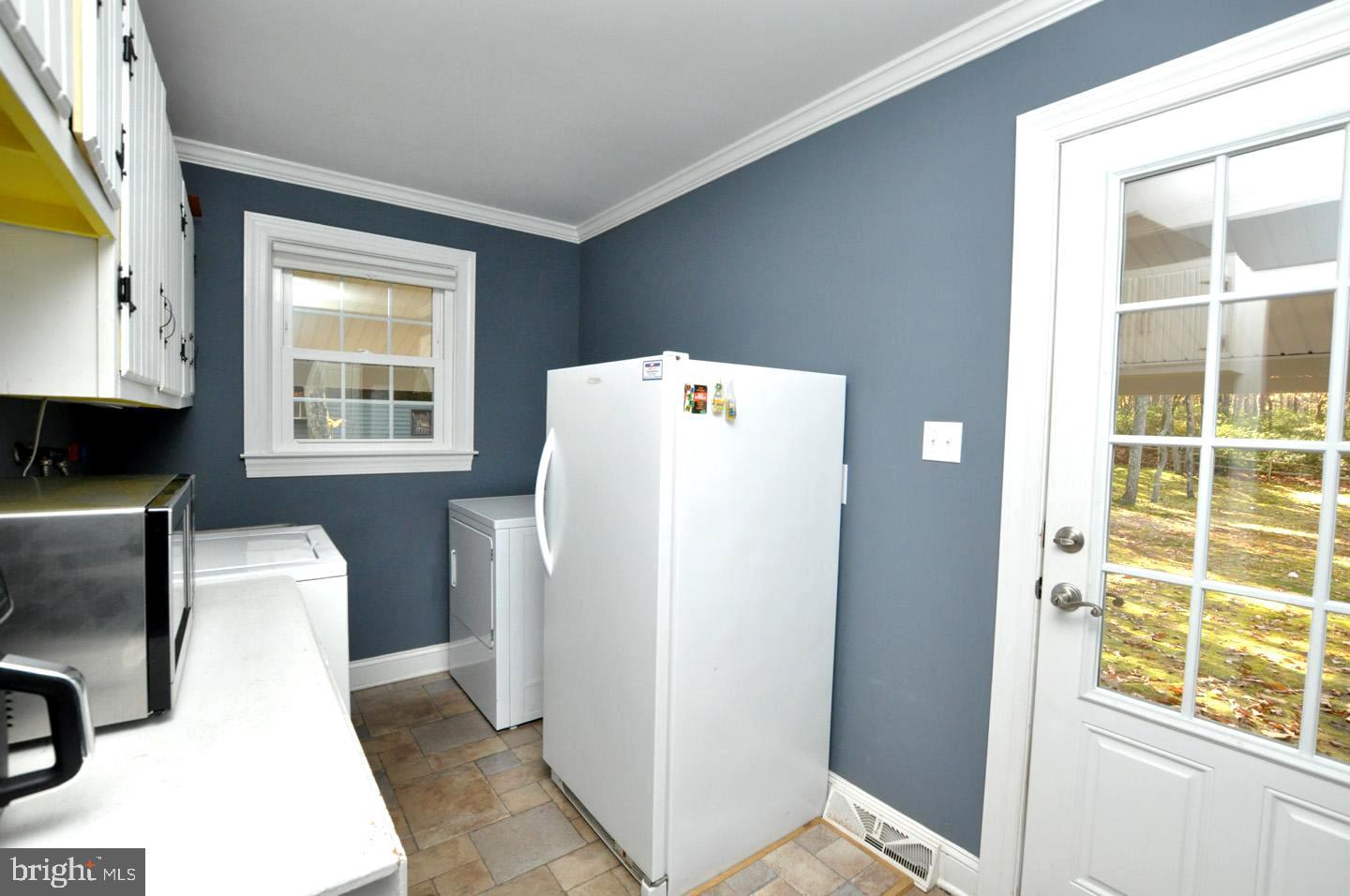 1346 Stokes Road Medford, NJ 08055 - Photo 16 of 40 Laundry room
