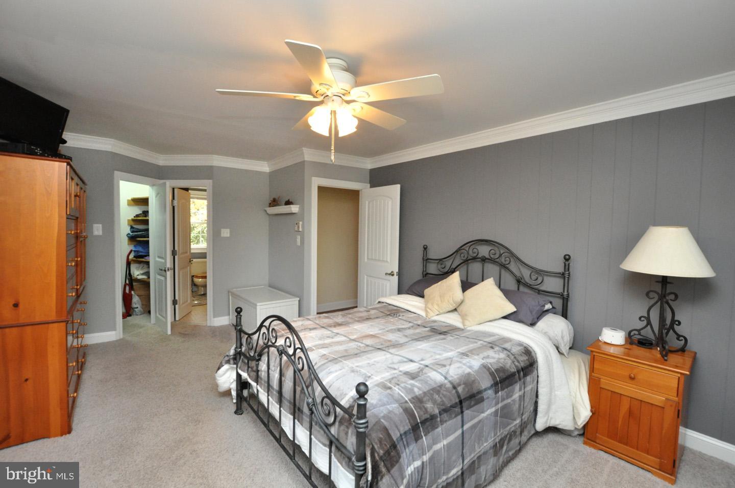 1346 Stokes Road Medford, NJ 08055 - Photo 17 of 40 Primary bedroom