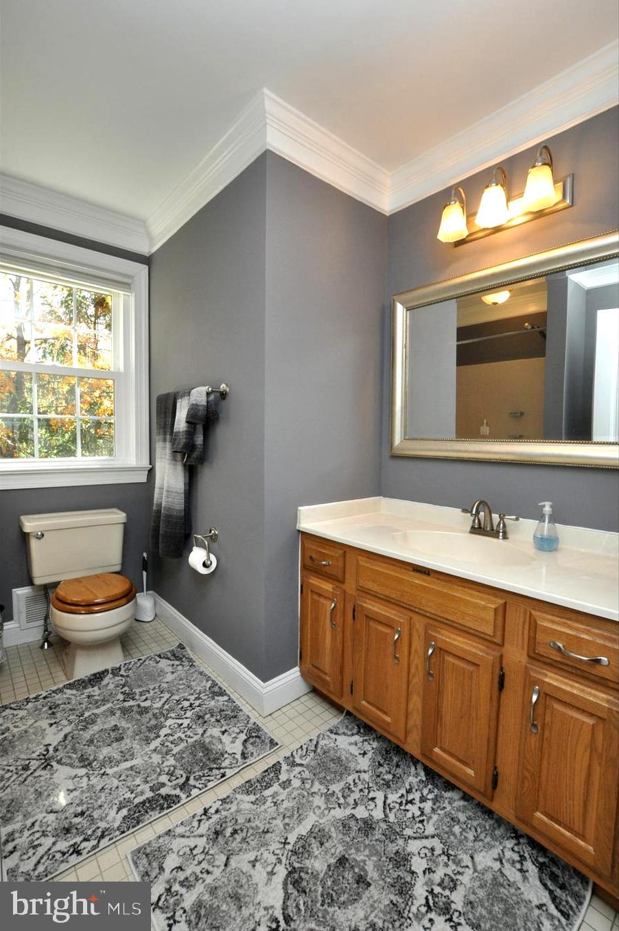 1346 Stokes Road Medford, NJ 08055 - Photo 20 of 40 Primary bathroom