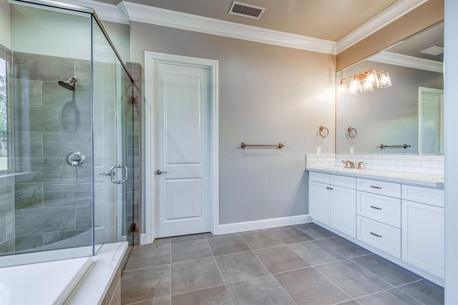 3694 Queens Court Clovis, CA 93619 - Photo 45 of 71