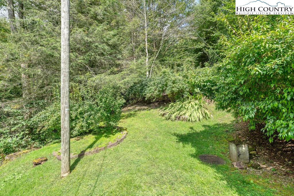 450 Astor Cook Road Blowing Rock, NC 28605 - Photo 36 of 39 a view of a garden