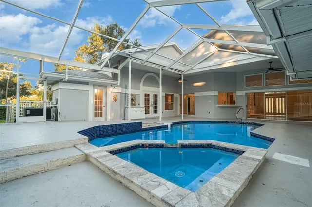 $900,000 | 7505 Weeping Willow Boulevard, Sarasota, FL 34241